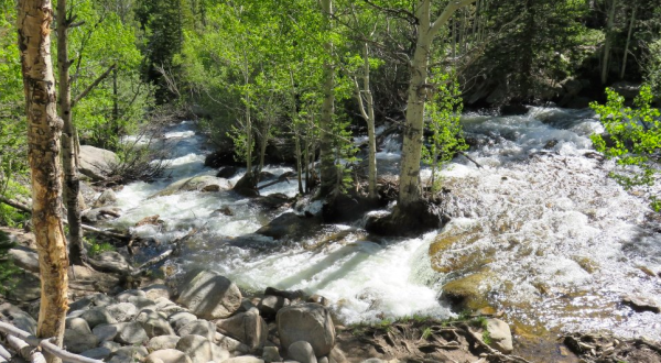 The Hiking Trail Hiding In Denver That Will Transport You To Another World