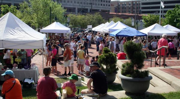 Everyone In Indiana Must Visit This Epic Farmers Market At Least Once