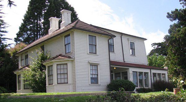 The Story Behind San Francisco’s Most Haunted House Will Give You Nightmares