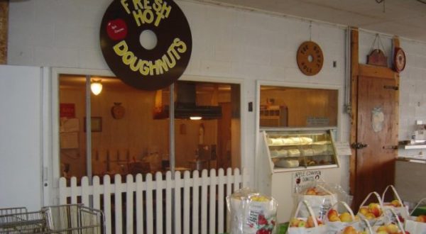 There’s A Bakery On This Beautiful Farm In Indiana And You Have To Visit