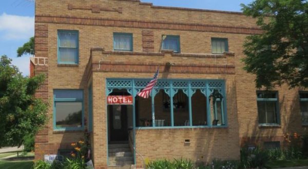 There’s A Themed Hotel In The Middle Of Nowhere In Nebraska You’ll Absolutely Love