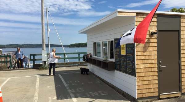 You’ll Love This Restaurant Hiding In The Heart Of A Maine Fishing Village