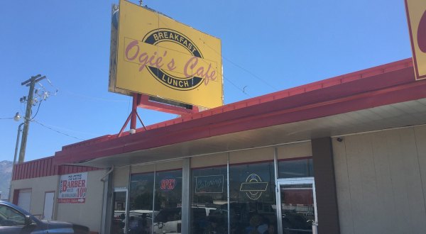 This Restaurant In Utah Doesn’t Look Like Much – But The Food Is Amazing