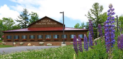 This New Hampshire Pancake Parlor Is A Breakfast Lover's Dream Come True