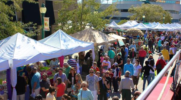 Everyone In Florida Must Visit This Epic Farmers Market At Least Once