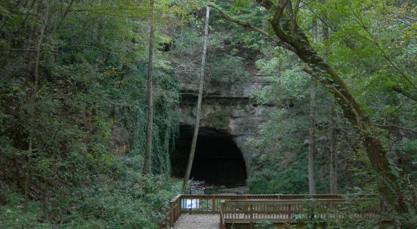 You Absolutely Must Visit This Unique Cave Hiding In Alabama This Summer