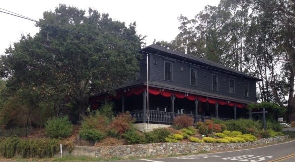 The Beautiful Restaurant Tucked Away In A Forest Near San Francisco Most People Don’t Know About