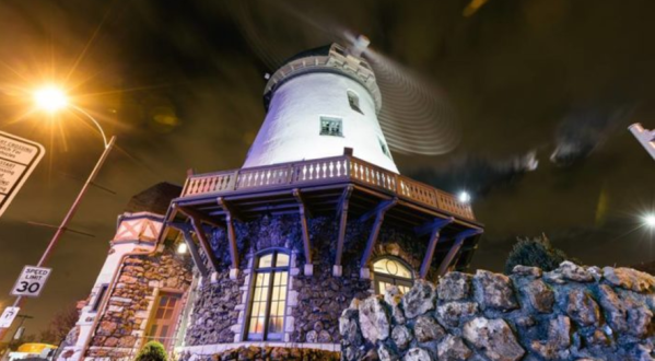 This Charming Windmill In Missouri Is Actually A Restaurant And You’ll Want To Visit