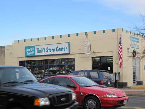 If You Live In Washington DC, You Must Visit This Unbelievable Thrift Store At Least Once