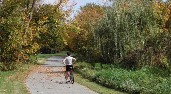 10 Easy And Beautiful Bike Trails In Tennessee Everyone Will Love