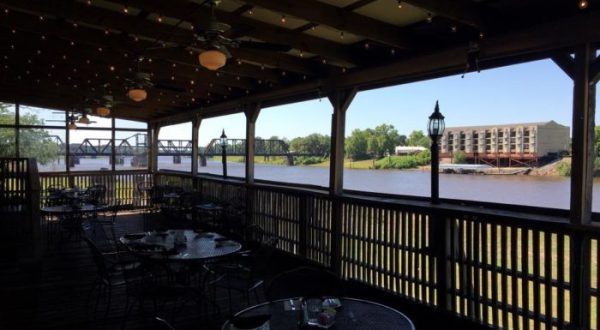 15 Louisiana Restaurants With The Most Amazing Outdoor Patios You’ll Love To Lounge On