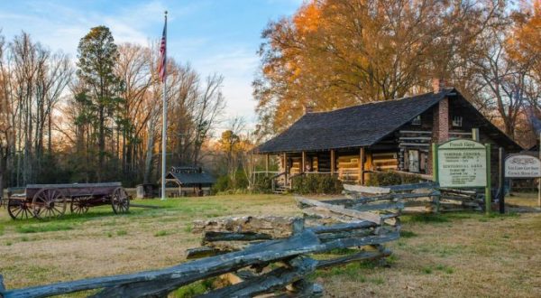 Visit This Historic Village In Mississippi For An Unforgettable Experience