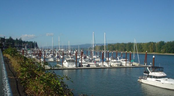 These 6 Charming Waterfront Towns Near Portland Are Perfect For A Day Trip