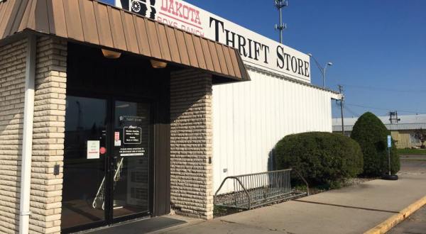 If You Live In North Dakota, You Must Visit This Unbelievable Thrift Store At Least Once