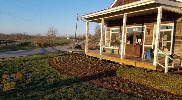 You Won’t Believe The Mouthwatering Food Served In This Little House In Kentucky