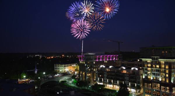 You Won’t Want To Miss These Incredible Fireworks Shows In South Carolina This Year