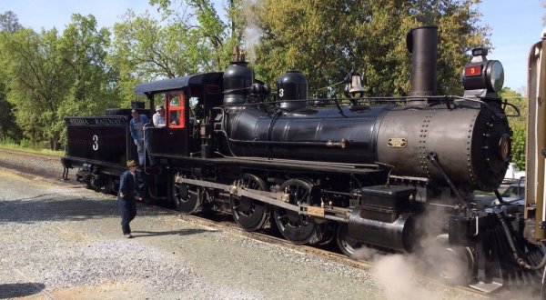You’ll Absolutely Love A Ride On This Majestic Mountain Train Near San Francisco This Summer