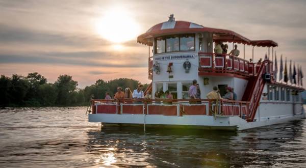 The Riverboat Cruise In Pennsylvania You Never Knew Existed