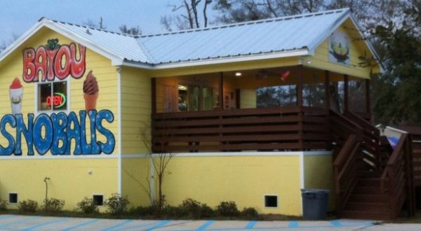 The Louisiana Restaurant Where People Line Up Outside To Get One Thing