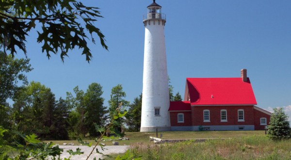 Visit Michigan’s Own Little Cape Cod For A Touch Of Paradise This Summer