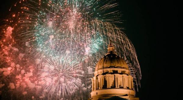 You Won’t Want To Miss These Incredible Fireworks Shows In Missouri This Year