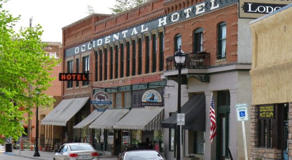 This Is The Most Unique Hotel In Wyoming And You’ll Definitely Want To Visit
