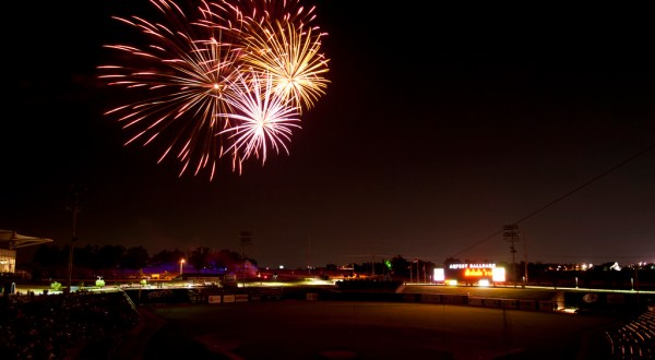 You Won’t Want To Miss These Incredible Fireworks Shows In Arkansas This Year