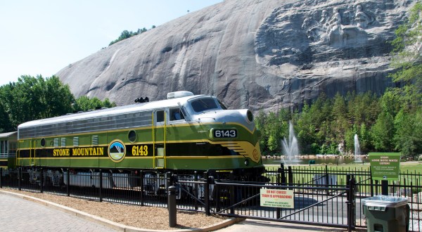 You’ll Absolutely Love A Ride On Georgia’s Majestic Mountain Train This Summer