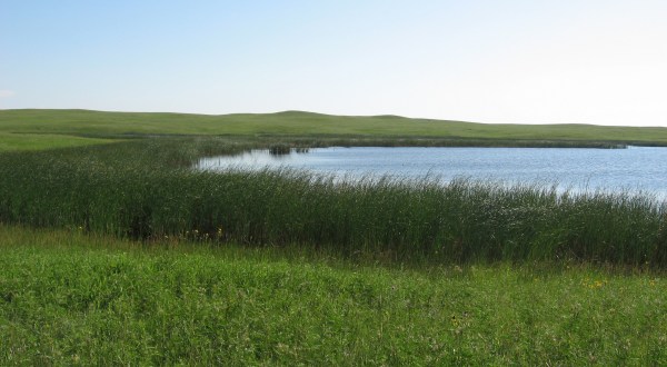 The Little Known Lake Refuge In North Dakota That’ll Be Your New Favorite Destination
