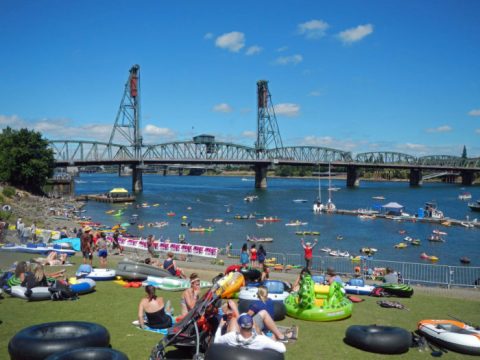 You Won't Want To Miss This Epic River Float Festival In Oregon This Summer