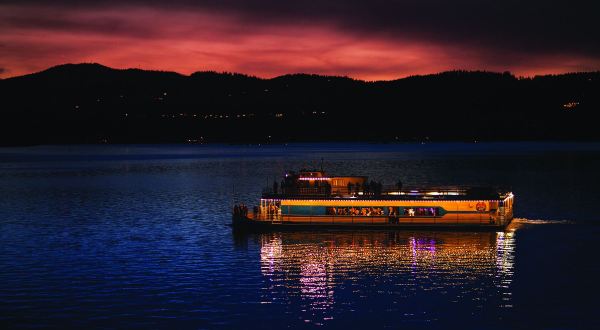 9 Gorgeous Lake Cruises In Idaho That Are Refreshingly Perfect For Summer