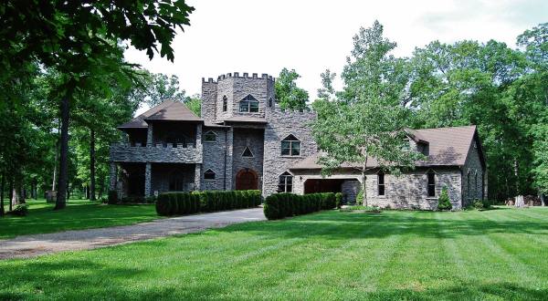 Spend The Night In Illinois’ Most Majestic Castle For An Unforgettable Experience