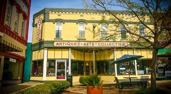 Here’s The Perfect Weekend Itinerary If You Love Exploring Tennessee’s Best Antique Stores