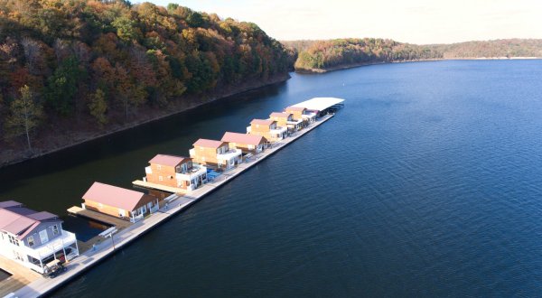 Experience The Ultimate Lake Life In These Floating Houses In Kentucky