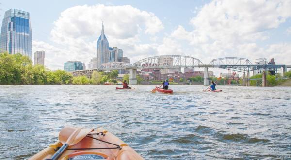 7 Perfect Places To Kayak And Canoe Around Nashville This Summer