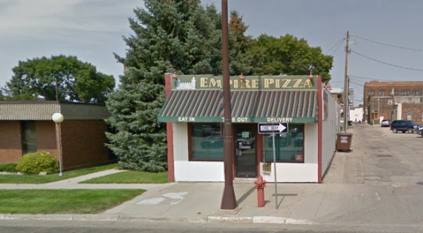 The Little Hole-In-The-Wall Restaurant That Serves The Best Pizza In South Dakota