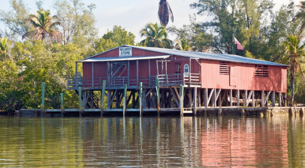 The Charming Florida Trading Post That’s Been Around For Decades