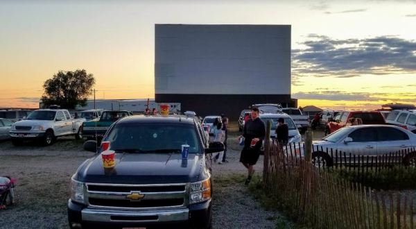 7 Good Old Fashioned Drive-Ins In Idaho That Are Perfect For Summer