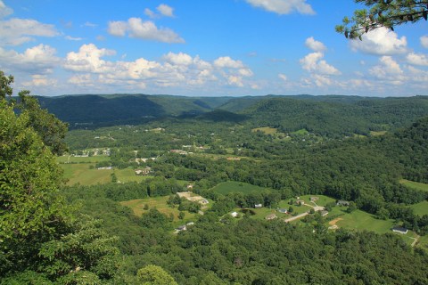 Visit These 16 Trail Towns In Kentucky For Endless Outdoor Adventure