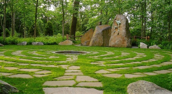 The New York Park That Will Make You Feel Like You Walked Into A Fairy Tale