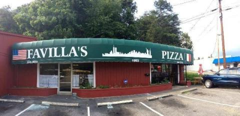 The Little Hole-In-The-Wall Restaurant That Serves The Best Pizza In North Carolina