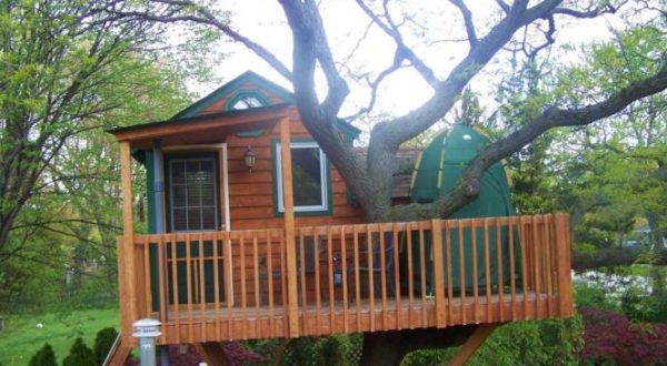 Sleep Underneath The Forest Canopy At This Epic Treehouse In Illinois