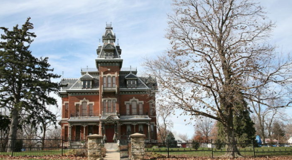 Here Are The 12 Best Places To Spot A Ghost In Missouri