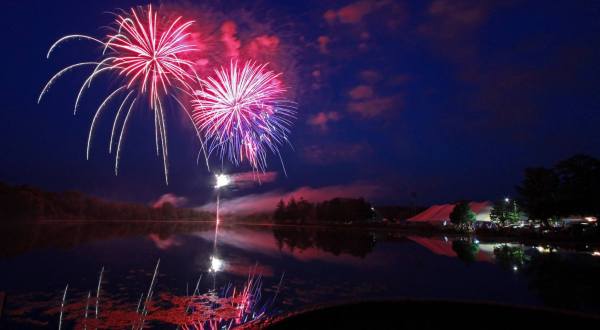 You Won’t Want To Miss These Incredible Fireworks Shows In Indiana This Year