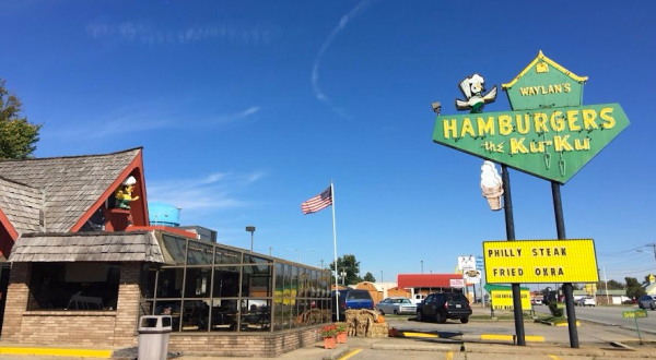 Everyone Goes Nuts For These Burgers At This Route 66 Restaurant In Oklahoma