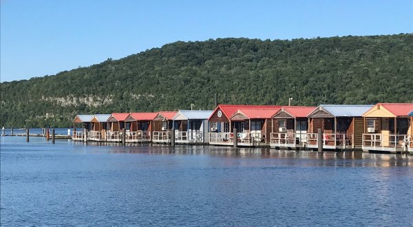 These Floating Cabins Near Nashville Are The Ultimate Place To Stay Overnight This Summer