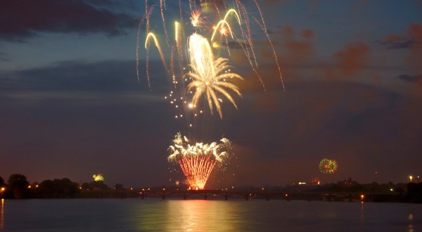 You Won’t Want To Miss These Incredible Fireworks Shows In Oklahoma This Year