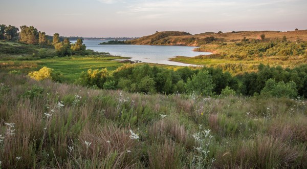 The Hiking Trail Hiding In Kansas That Will Transport You To Another World