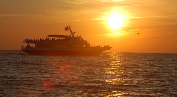 This Sunset Wine Cruise In New Jersey Is A Magical Experience Everyone Should Enjoy