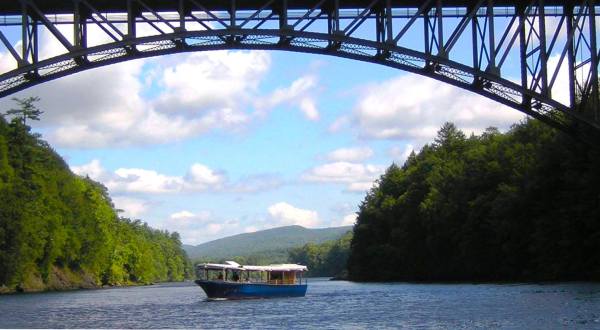 The Riverboat Cruise In Massachusetts You Never Knew Existed